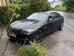 Grå Begagnad 2010 BMW 530 Sport Line Sedan | 128 900 kr (Marknadspris)