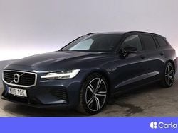 Mörkblå Begagnad 2019 Volvo V60 R-Design Kombi | 339 900 kr (Marknadspris)