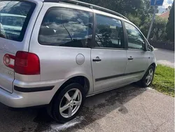Silver Begagnad 2005 VW Sharan Minibuss | 22 500 kr
