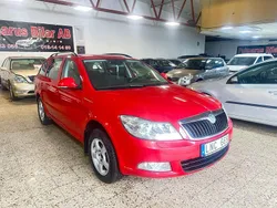 Röd Begagnad 2010 Skoda Octavia Elegance Kombi | 59 900 kr (Marknadspris)