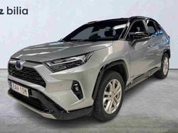 Grå Begagnad 2024 Toyota RAV4 Hybrid Style SUV | 414 900 kr (Bra pris)
