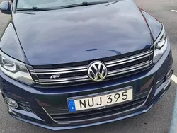 Blå Begagnad 2016 VW Tiguan Sportline SUV | 159 000 kr (Superpris)