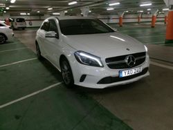 Vit Begagnad 2016 Mercedes A180 Halvkombi | 140 000 kr (Marknadspris)