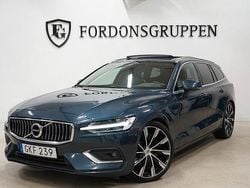 Mörkblå (blå) Begagnad 2018 Volvo V60 Inscription Kombi | 284 800 kr (Marknadspris)