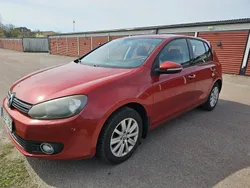 Röd Begagnad 2011 VW Golf VI Halvkombi | 50 000 kr (Marknadspris)