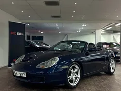 Mörkblå Begagnad 1999 Porsche Boxster Cab | 174 900 kr
