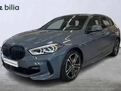 Grå Begagnad 2022 BMW 118 M Sport Halvkombi | 289 000 kr (Lite dyr)