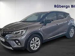 Flerfärgad Begagnad 2021 Renault Captur SUV | 209 800 kr (Marknadspris)