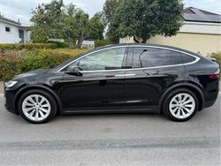 Svart Begagnad 2021 Tesla Model X SUV | 515 000 kr