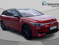 Röd Begagnad 2025 VW ID.7 GTX Sedan | 659 900 kr (Bra pris)