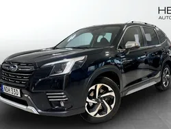 Svart Begagnad 2023 Subaru Forester SUV | 373 400 kr (Marknadspris)