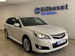 Vit Begagnad 2010 Subaru Legacy Kombi | 89 900 kr (Dyr)