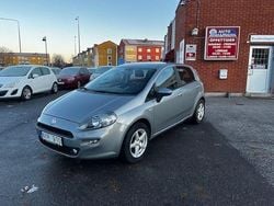 Grå Begagnad 2012 Fiat Punto Easy Halvkombi | 33 900 kr