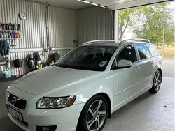 Vit Begagnad 2012 Volvo V50 Standard Kombi | 59 900 kr (Marknadspris)