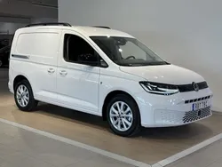 Vit (candyvit) Ny 2025 VW Caddy Minibuss | 437 125 kr (Marknadspris)