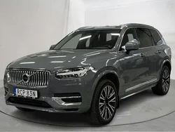 Grå Begagnad 2023 Volvo XC90 Plus SUV | 589 500 kr (Bra pris)