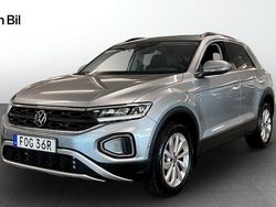 Silver (pyrit silver metallic) Begagnad 2024 VW T-Roc Life SUV | 319 900 kr (Lite dyr)