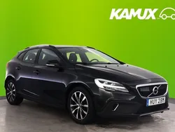 Svart Begagnad 2019 Volvo V40 CC Momentum Kombi | 194 800 kr (Marknadspris)