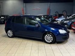 Mörkblå (blå) Begagnad 2009 VW Golf VI Halvkombi | 39 900 kr (Marknadspris)