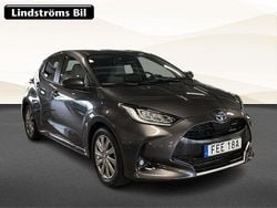 Mörkgrå Begagnad 2022 Toyota Yaris Hybrid Edition Halvkombi | 233 000 kr (Lite dyr)