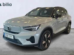 Grå Begagnad 2023 Volvo XC40 Core SUV | 439 900 kr