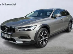 Grå Begagnad 2022 Volvo V90 CC Momentum Kombi | 359 900 kr (Marknadspris)