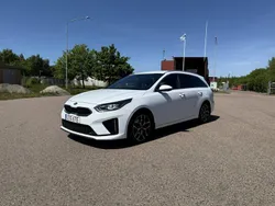 Vit Begagnad 2019 Kia Ceed Sportswagon GT-Line Kombi | 134 900 kr (Marknadspris)