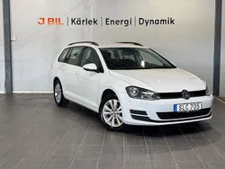 Vit Begagnad 2017 VW Golf VII Kombi | 129 900 kr (Marknadspris)