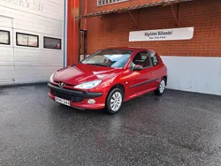 Röd Begagnad 2000 Peugeot 206 Halvkombi | 14 900 kr (Dyr)