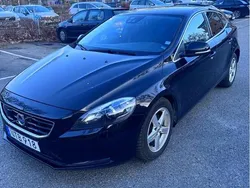Svart Begagnad 2016 Volvo V40 Momentum Kombi | 165 000 kr (Lite dyr)