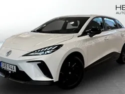 Vit (white) Begagnad 2023 MG MG4 EV Halvkombi | 249 900 kr (Marknadspris)