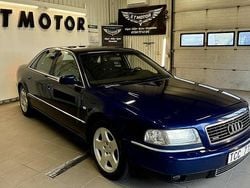 Blå Begagnad 2001 Audi A8 Sedan | 149 900 kr