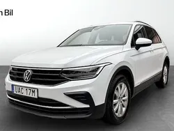 Vit Begagnad 2021 VW Tiguan Life SUV | 289 900 kr (Marknadspris)