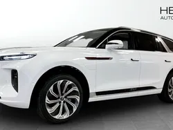 Vit (white) Begagnad 2023 Hongqi E-HS9 SUV | 799 900 kr (Marknadspris)