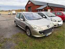 Grå Begagnad 2008 Peugeot 307 Halvkombi | 29 000 kr (Marknadspris)