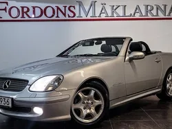 Ljusgrå Begagnad 2002 Mercedes SLK200 Cab | 69 900 kr (Marknadspris)