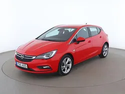 Röd Begagnad 2015 Opel Astra Dynamic Halvkombi | 110 000 kr (Marknadspris)