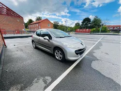Grå Begagnad 2008 Peugeot 207 Sport Halvkombi | 28 000 kr (Marknadspris)