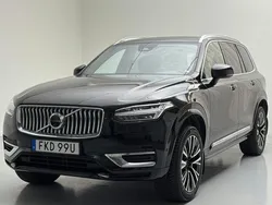 Svart Begagnad 2023 Volvo XC90 Plus SUV | 600 000 kr