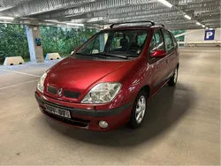 Röd Begagnad 2000 Renault Scénic Minibuss | 21 500 kr