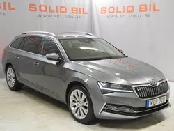 Grå Begagnad 2022 Skoda Superb Business Line Kombi | 298 000 kr (Marknadspris)