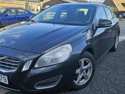 Grå Begagnad 2012 Volvo S60 Momentum Sedan | 66 000 kr (Marknadspris)
