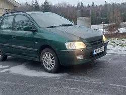 Grön Begagnad 2001 Mitsubishi Space Star Kombi | 22 000 kr (Marknadspris)