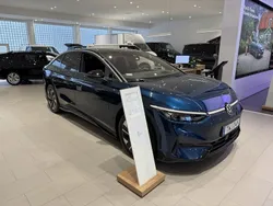Blå (aquamarine blue metallic) Ny 2024 VW ID.7 Pro Sedan | 499 900 kr