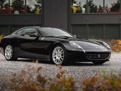 Svart Begagnad 2005 Ferrari 612 Sportkupé | 895 000 kr