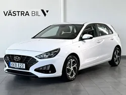 Vit Begagnad 2021 Hyundai i30 Essential Halvkombi | 189 900 kr (Marknadspris)