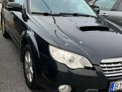 Svart Begagnad 2008 Subaru Outback SUV | 27 000 kr