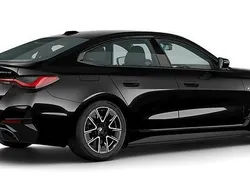 Blå Ny 2025 BMW i4 M Sport Sedan | 670 300 kr (Marknadspris)