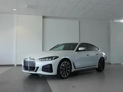 Vit (mineralvit metallic) Ny 2025 BMW i4 Efficient Dynamics Sedan | 697 100 kr (Bra pris)