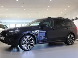 Svart Ny 2025 BMW X7 Exclusive SUV | 1 567 000 kr